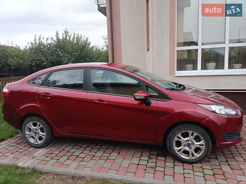 Седан Ford Fiesta 2016 в Виннице