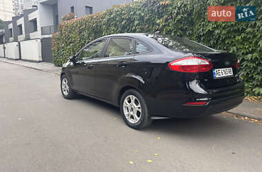 Седан Ford Fiesta 2016 в  фото 8 Седан Ford Fiesta 2016 в