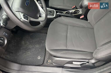 Седан Ford Fiesta 2016 в  фото 22 Седан Ford Fiesta 2016 в