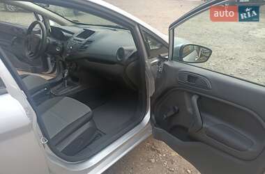 Седан Ford Fiesta 2017 в  фото 18 Седан Ford Fiesta 2017 в