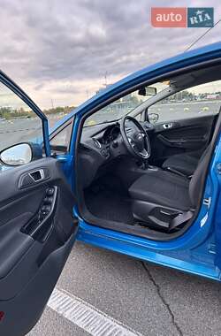Хетчбек Ford Fiesta 2014 в 