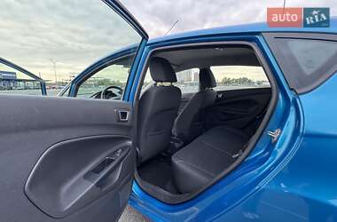 Хетчбек Ford Fiesta 2014 в 