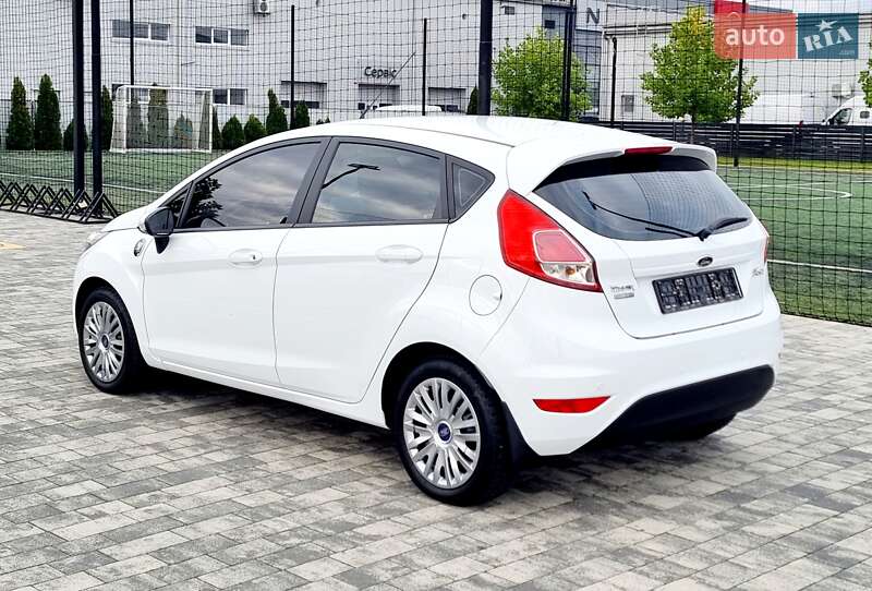 Хэтчбек Ford Fiesta 2014 в Мукачево