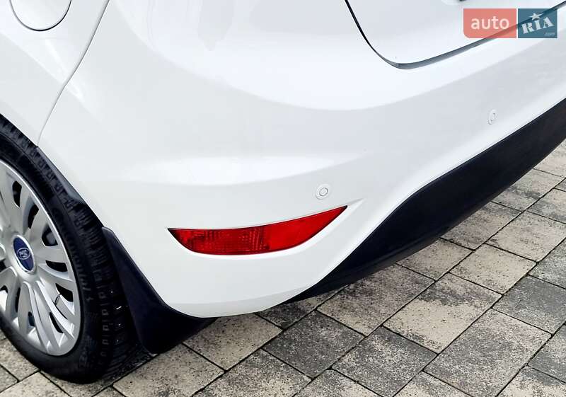 Хэтчбек Ford Fiesta 2014 в Мукачево
