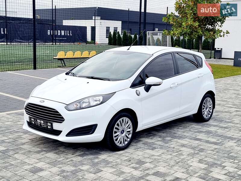 Хэтчбек Ford Fiesta 2014 в Мукачево