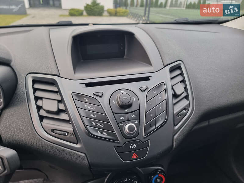 Хэтчбек Ford Fiesta 2014 в Мукачево