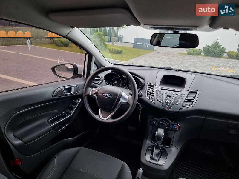 Хэтчбек Ford Fiesta 2014 в Мукачево