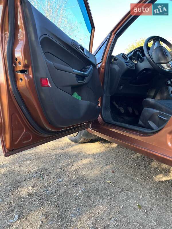 Хэтчбек Ford Fiesta 2013 в Днепре