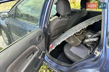 Хетчбек Ford Fiesta 2006 в 