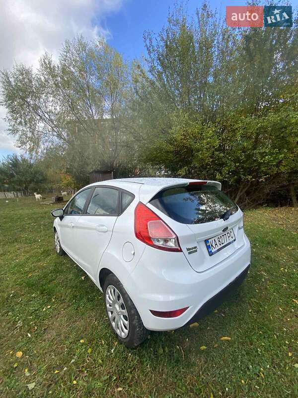 Хэтчбек Ford Fiesta 2017 в Вишневом фото 4 Хэтчбек Ford Fiesta 2017 в Вишневом