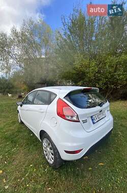 Хэтчбек Ford Fiesta 2017 в 