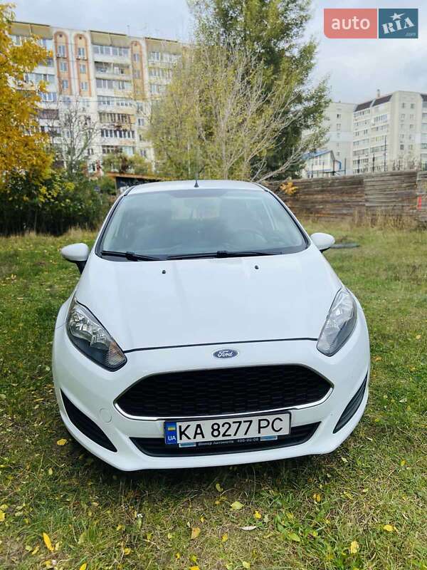 Хэтчбек Ford Fiesta 2017 в Вишневом фото 22 Хэтчбек Ford Fiesta 2017 в Вишневом