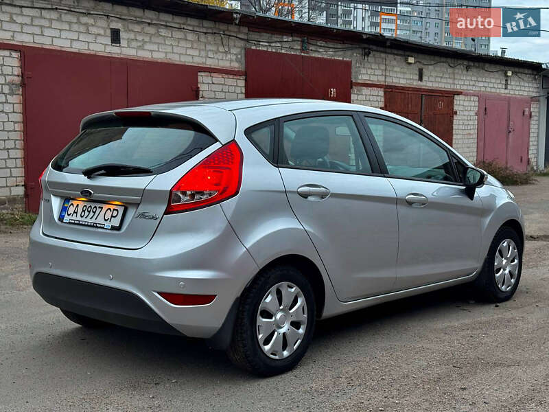Хетчбек Ford Fiesta 2012 в Черкасах фото 6 Хетчбек Ford Fiesta 2012 в Черкасах