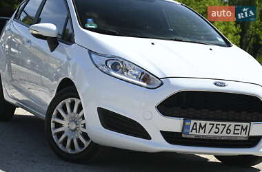Хэтчбек Ford Fiesta 2017 в 