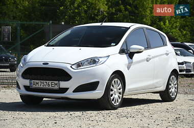 Хэтчбек Ford Fiesta 2017 в 