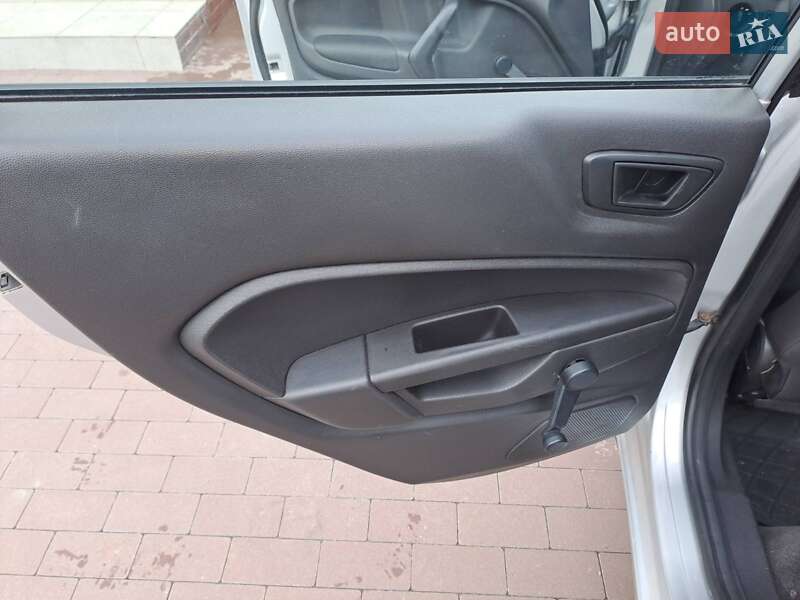 Седан Ford Fiesta 2017 в Києві фото 15 Седан Ford Fiesta 2017 в Києві