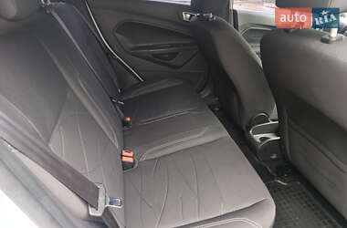 Хэтчбек Ford Fiesta 2013 в 
