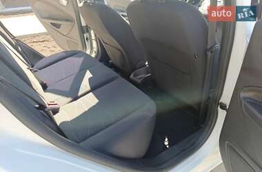 Хэтчбек Ford Fiesta 2013 в 