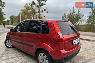 Хэтчбек Ford Fiesta 2008 в 