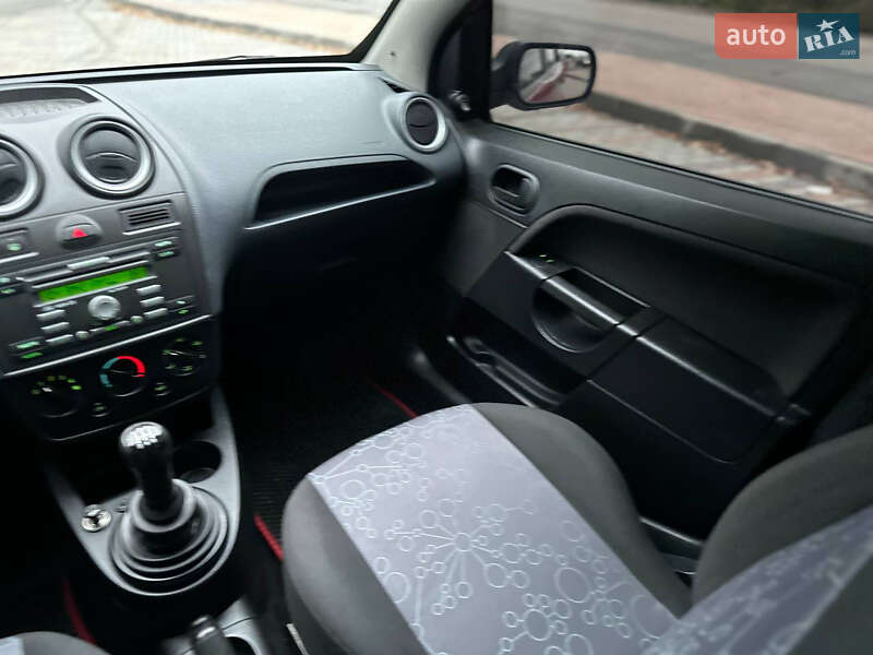 Хетчбек Ford Fiesta 2008 в Білій Церкві