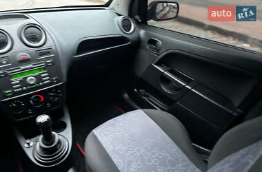 Хэтчбек Ford Fiesta 2008 в 
