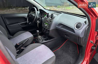 Хэтчбек Ford Fiesta 2008 в 