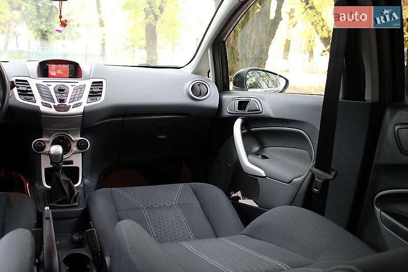 Хетчбек Ford Fiesta 2010 в Луцьку фото 26 Хетчбек Ford Fiesta 2010 в Луцьку