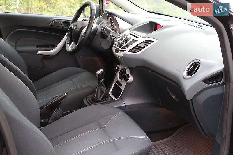 Хетчбек Ford Fiesta 2010 в Луцьку фото 45 Хетчбек Ford Fiesta 2010 в Луцьку