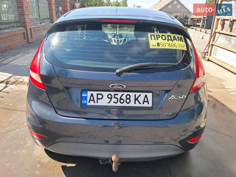 Хетчбек Ford Fiesta 2012 в Черкаському