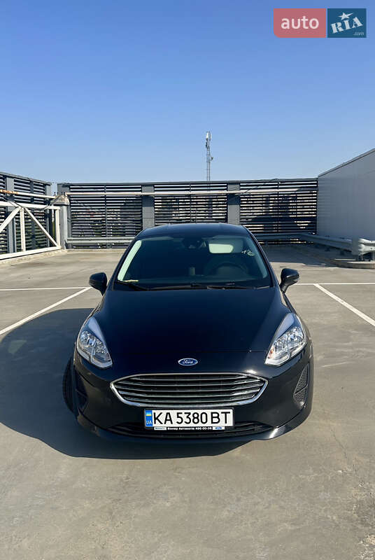 Хетчбек Ford Fiesta 2018 в  фото Хетчбек Ford Fiesta 2018 в