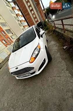 Хетчбек Ford Fiesta 2013 в  фото 4 Хетчбек Ford Fiesta 2013 в