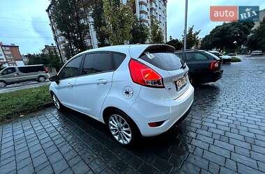 Хетчбек Ford Fiesta 2013 в  фото 11 Хетчбек Ford Fiesta 2013 в