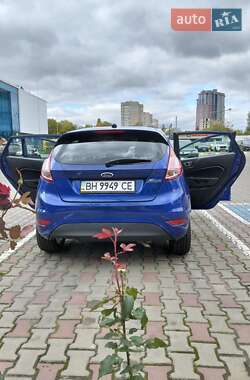 Хэтчбек Ford Fiesta 2014 в 