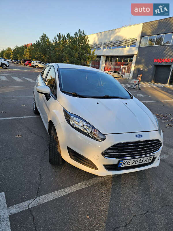 Седан Ford Fiesta 2016 в Миколаєві