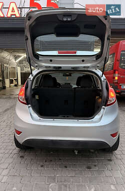 Хетчбек Ford Fiesta 2013 в  фото 5 Хетчбек Ford Fiesta 2013 в