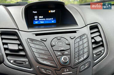 Седан Ford Fiesta 2018 в  фото 21 Седан Ford Fiesta 2018 в
