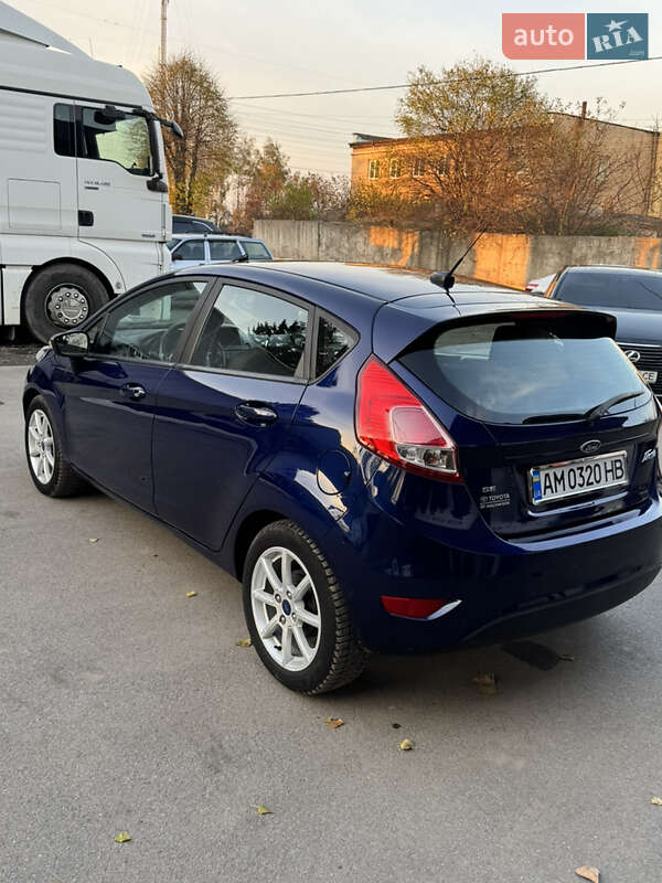 Хетчбек Ford Fiesta 2016 в Житомирі фото 4 Хетчбек Ford Fiesta 2016 в Житомирі