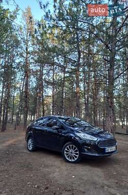 Седан Ford Fiesta 2013 в Дніпрі