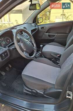 Хетчбек Ford Fiesta 2007 в  фото 11 Хетчбек Ford Fiesta 2007 в
