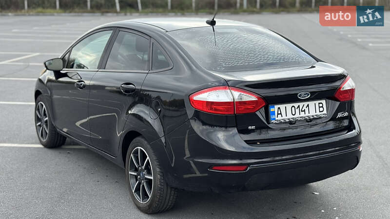 Седан Ford Fiesta 2016 в Виннице