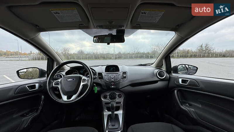 Седан Ford Fiesta 2016 в Виннице