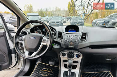 Хетчбек Ford Fiesta 2016 в  фото 20 Хетчбек Ford Fiesta 2016 в