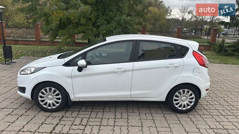 Седан Ford Fiesta 2014 в  фото Седан Ford Fiesta 2014 в