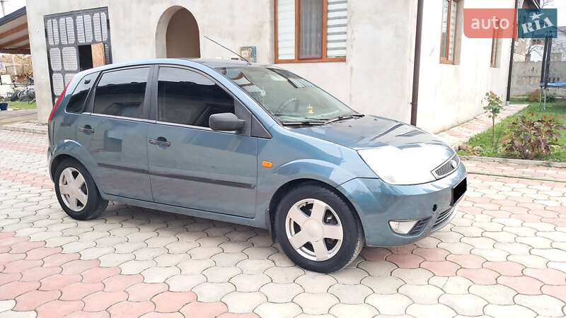 Хетчбек Ford Fiesta 2002 в Надвірній фото 9 Хетчбек Ford Fiesta 2002 в Надвірній