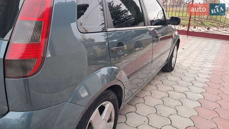 Хетчбек Ford Fiesta 2002 в Надвірній фото 15 Хетчбек Ford Fiesta 2002 в Надвірній