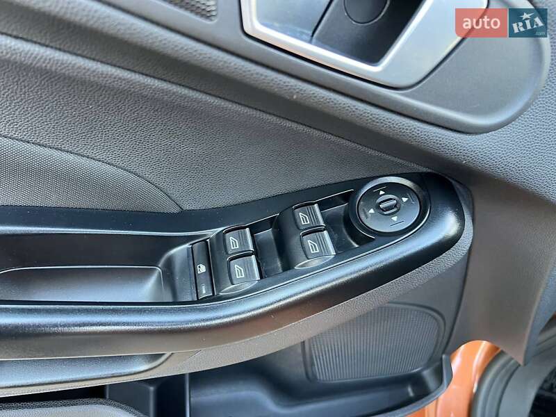 Хетчбек Ford Fiesta 2015 в Дніпрі фото 22 Хетчбек Ford Fiesta 2015 в Дніпрі