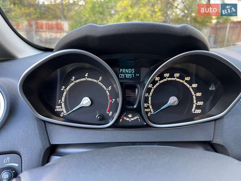 Хетчбек Ford Fiesta 2015 в Дніпрі фото 27 Хетчбек Ford Fiesta 2015 в Дніпрі