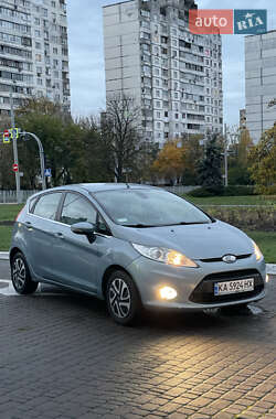 Хэтчбек Ford Fiesta 2009 в 