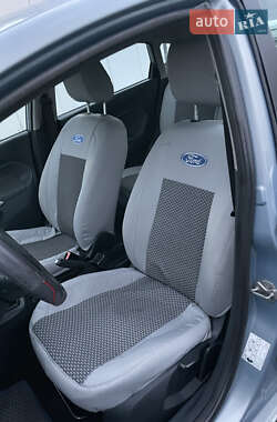 Хэтчбек Ford Fiesta 2009 в 