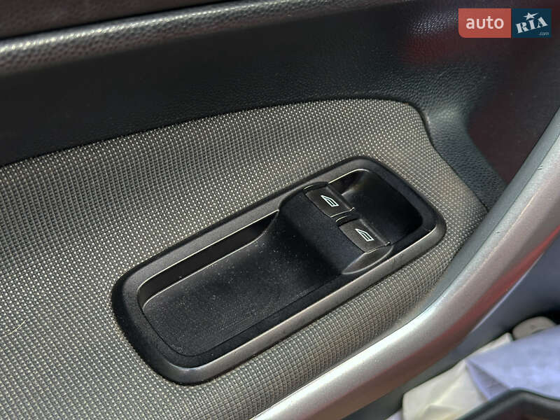 Хэтчбек Ford Fiesta 2011 в Львове фото 19 Хэтчбек Ford Fiesta 2011 в Львове